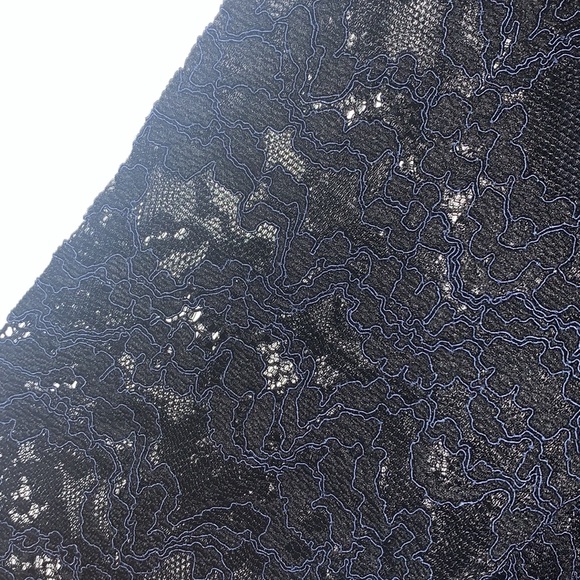 Cream Royal Blue Laced Top - Picture 3 of 7